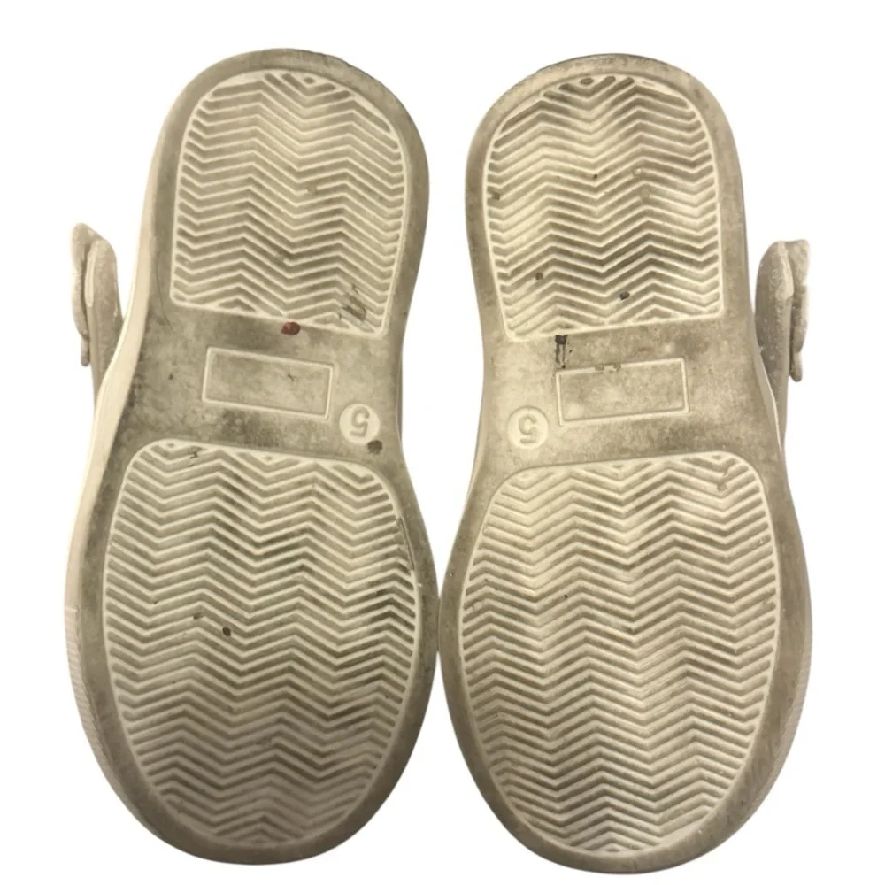 Charming Cream Kids Dress Shoes with Flower Accent